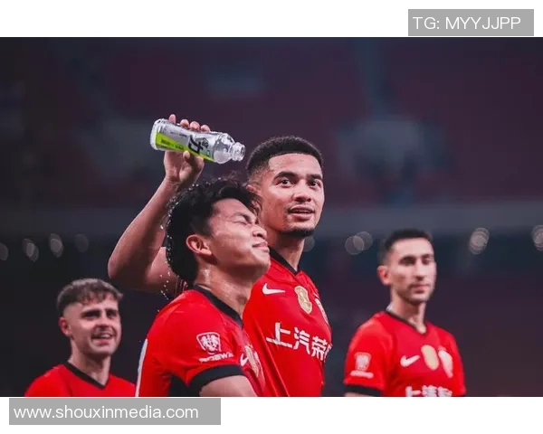 曼联与上海海港历史交锋回顾及战绩分析